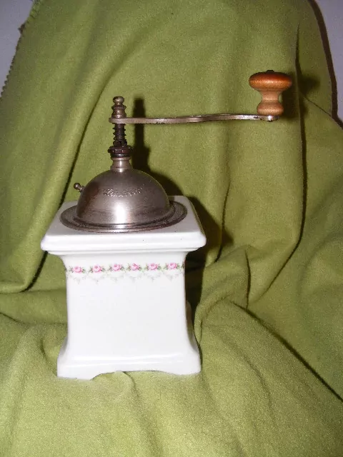 STAROŽITNÝ MLÝNEK KAFEMLÝNEK KÁVOMLÝNEK PORCELÁNOVÝ LEINBROCK RŮŽE