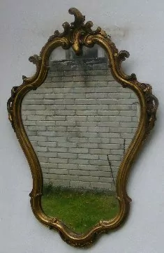 STAROŽITNÉ ZRCADLO