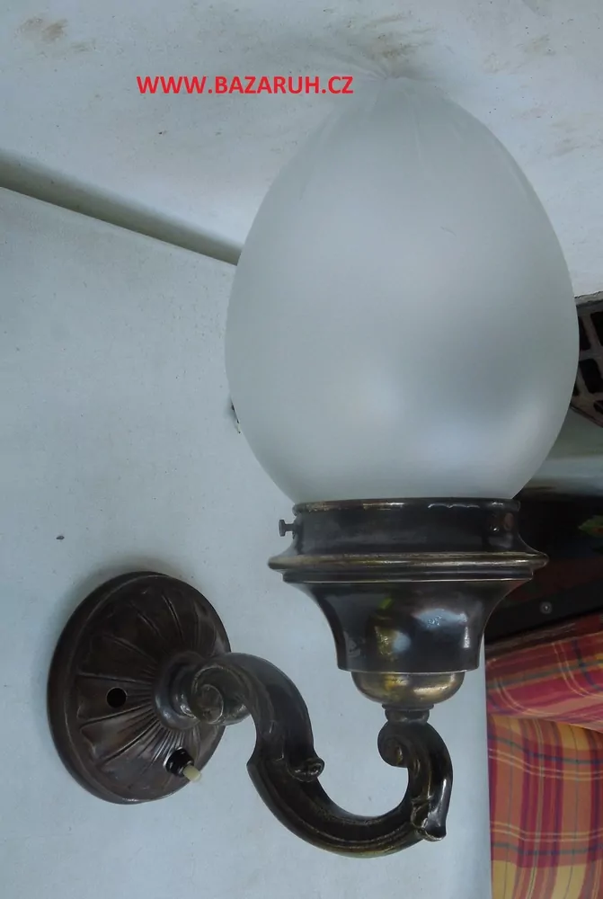 LAMPIČKA NA STĚNU 1 KS NÁSTĚNNÁ LAMPA s vypínačem