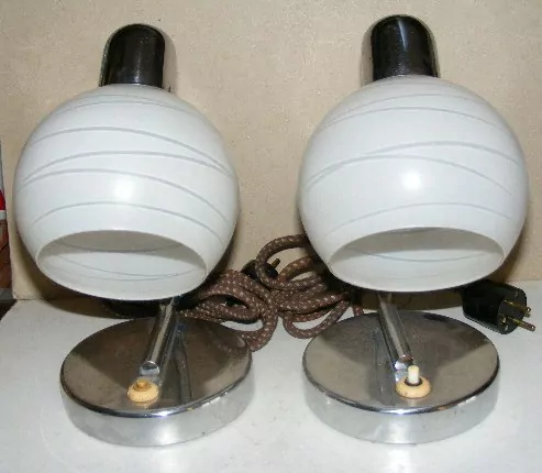 STAROŽITNÁ STOLNÍ LAMPA , LAMPIČKA 2 ks