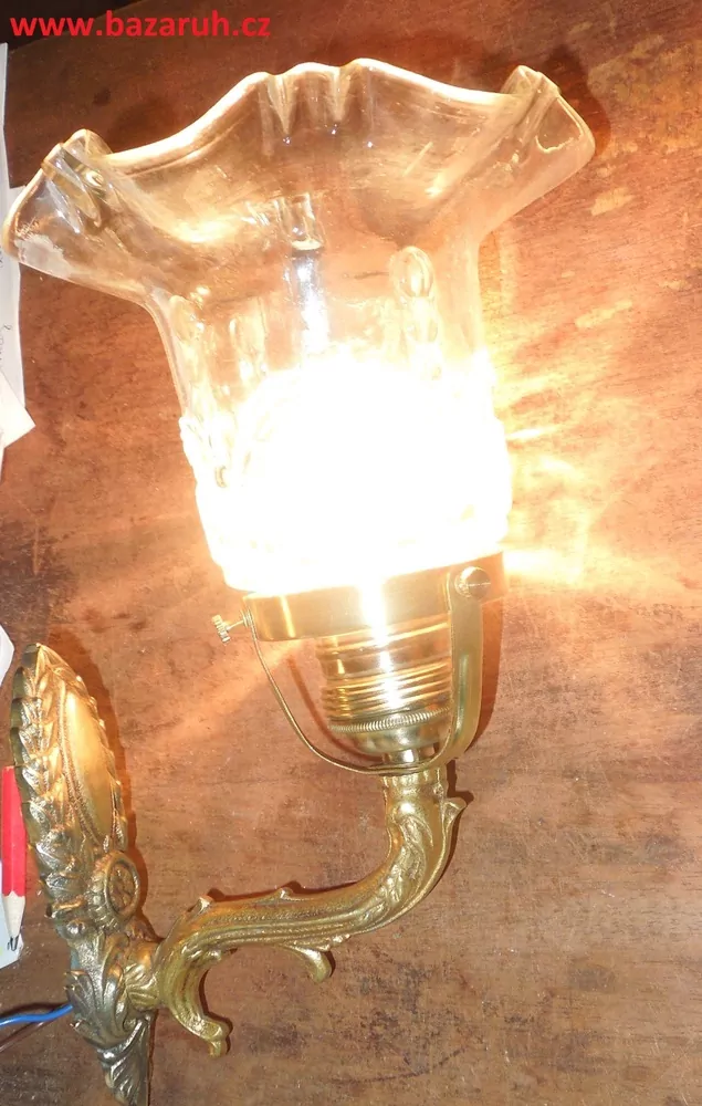 STAROŽITNÁ NÁSTĚNNÁ LAMPA 1 KS