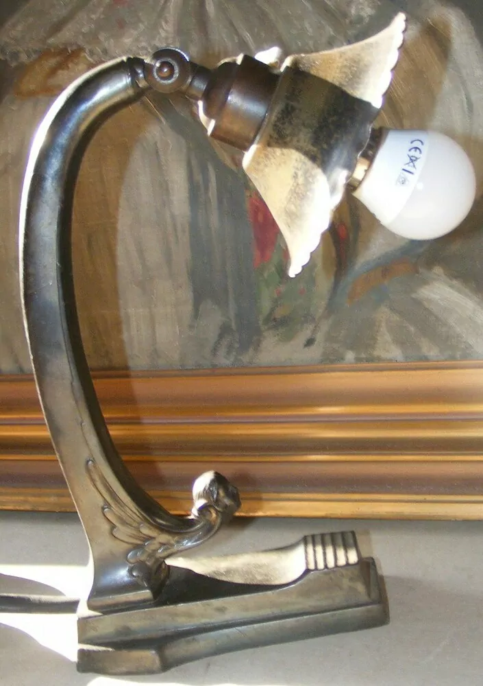 STAROŽITNÁ STOLNÍ LAMPA ELEKTRICKÁ figurální