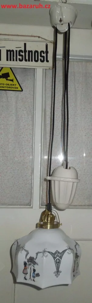 STAHOVACÍ LUSTR STÍNÍTKO STAHOVAČKA