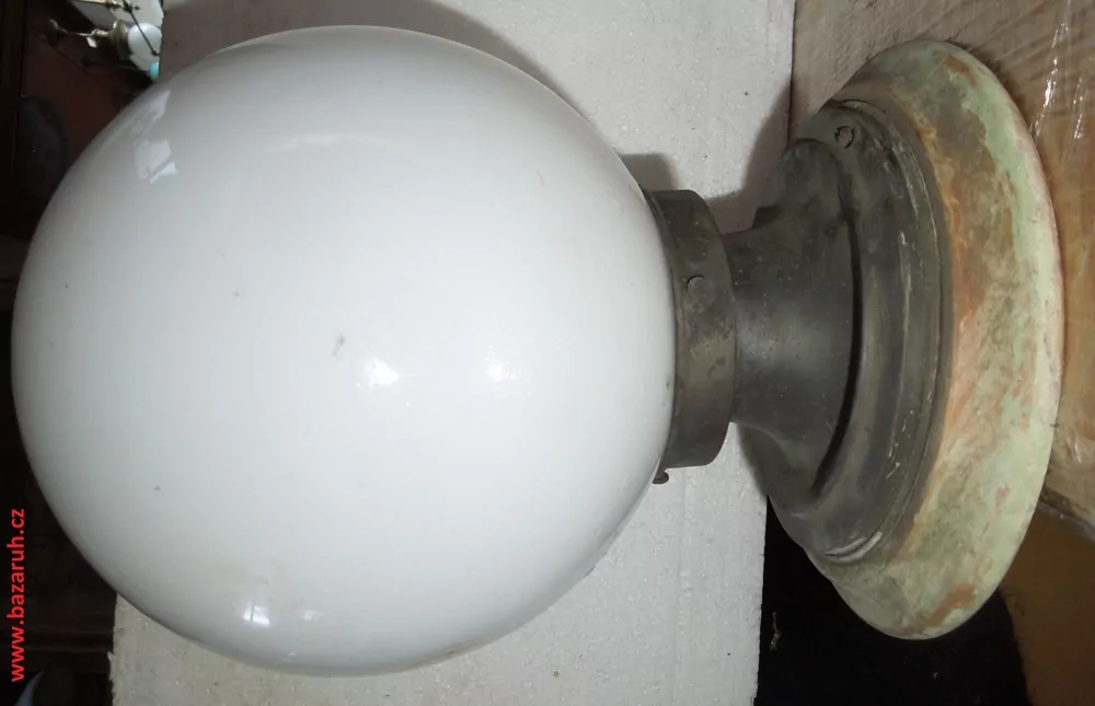 SVĚTLO NÁSTĚNNÉ, LAMPA NA ZEĎ ELEKTRICKÁ