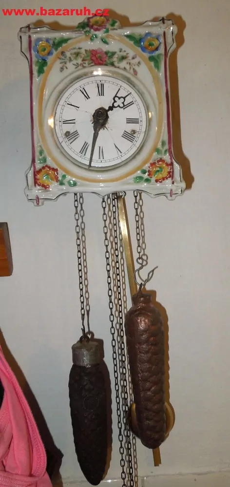 HODINY PORCELÁNOVÉ SELSKÉ NÁSTĚNNÉ ZÁVAŽOVÉ
