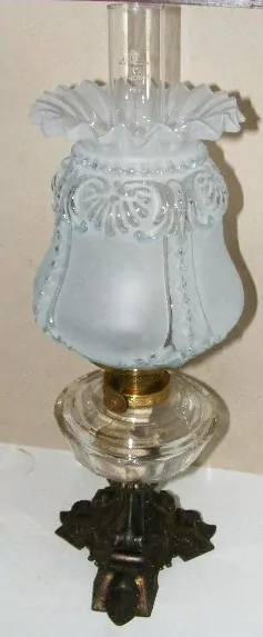 STAROŽITNÁ PETROLEJOVÁ LAMPA , PETROLEJKA