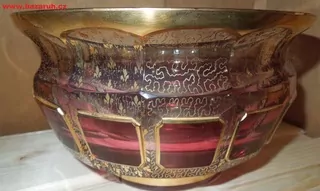 Bohemi Glass Egermann, ručně broušeného skla pozlaceného 24karátovým zlatem.