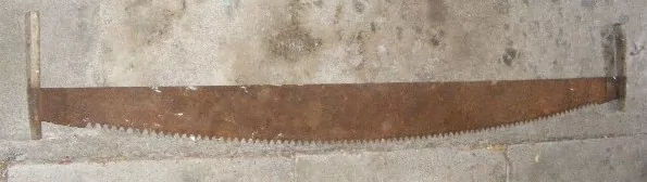 PILA BŘICHATKA DÉLKA 135 CM