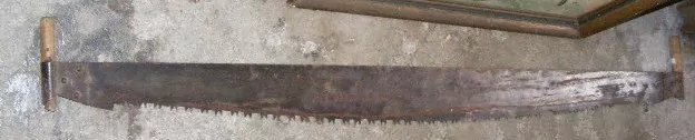 PILA BŘICHATKA DÉLKA 136 CM