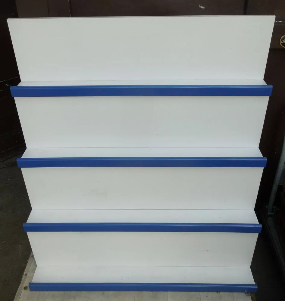 Prodejní regál, polička. 1 až 3 Ks