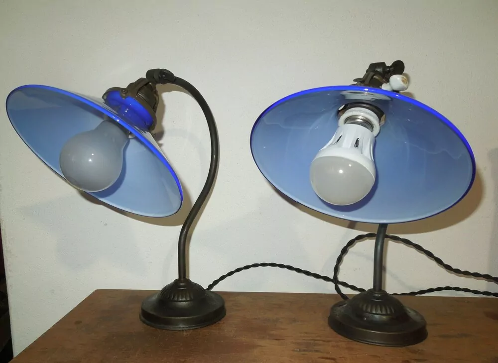 STAROŽITNÁ LAMPIČKA  2 KS  LAMPA STOLNÍ