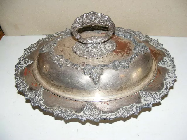 ZDOBENÁ KOVOVÁ DOZA MÍSA