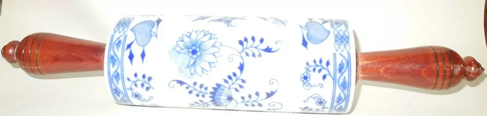 PORCELÁNOVÝ VÁLEČEKCIBULÁK
