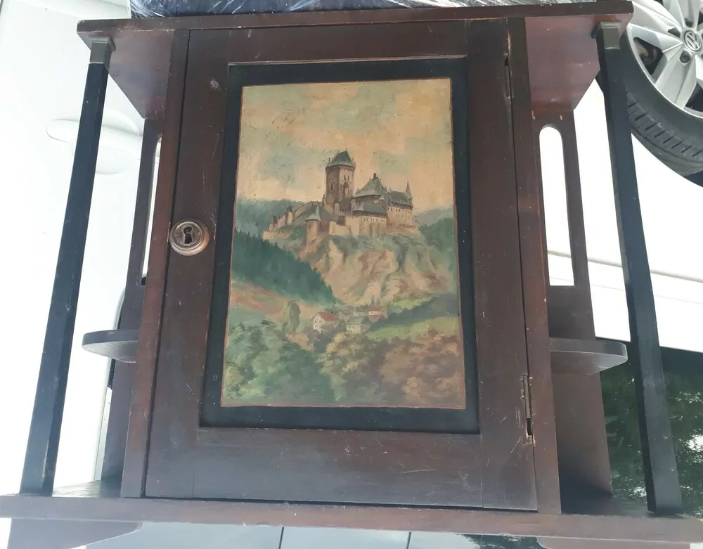 Starožitná polička na zeď Karlštejn