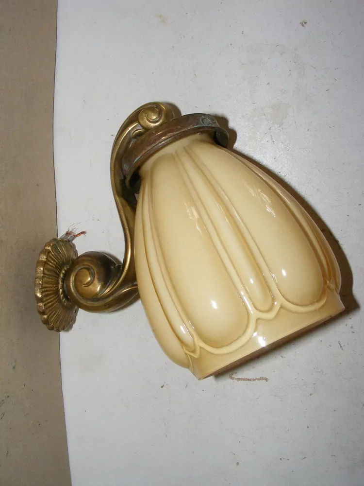 STAROŽITNÁ STOLNÍ LAMPA ,LAMPIČKA ELEKTRICKÁ