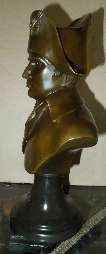 Bronzová socha Napoleon