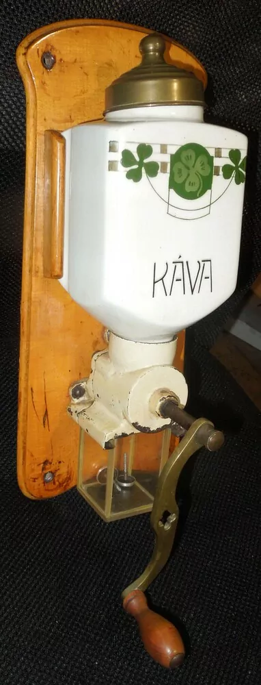 STAROŽITNÝ MLÝNEK KAFEMLÝNEK KÁVOMLÝNEK JETEL, ČTYŘLÍSTEK