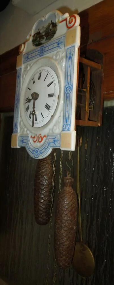 HODINY NÁSTĚNNÉ ZÁVAŽOVÉ PORCELÁNOVÉ