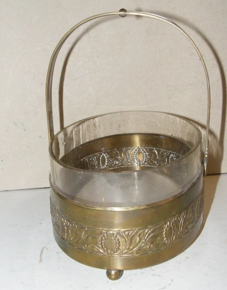 MALÁ ŽARDINIERA S KOVOVOU MONTÁŽÍ