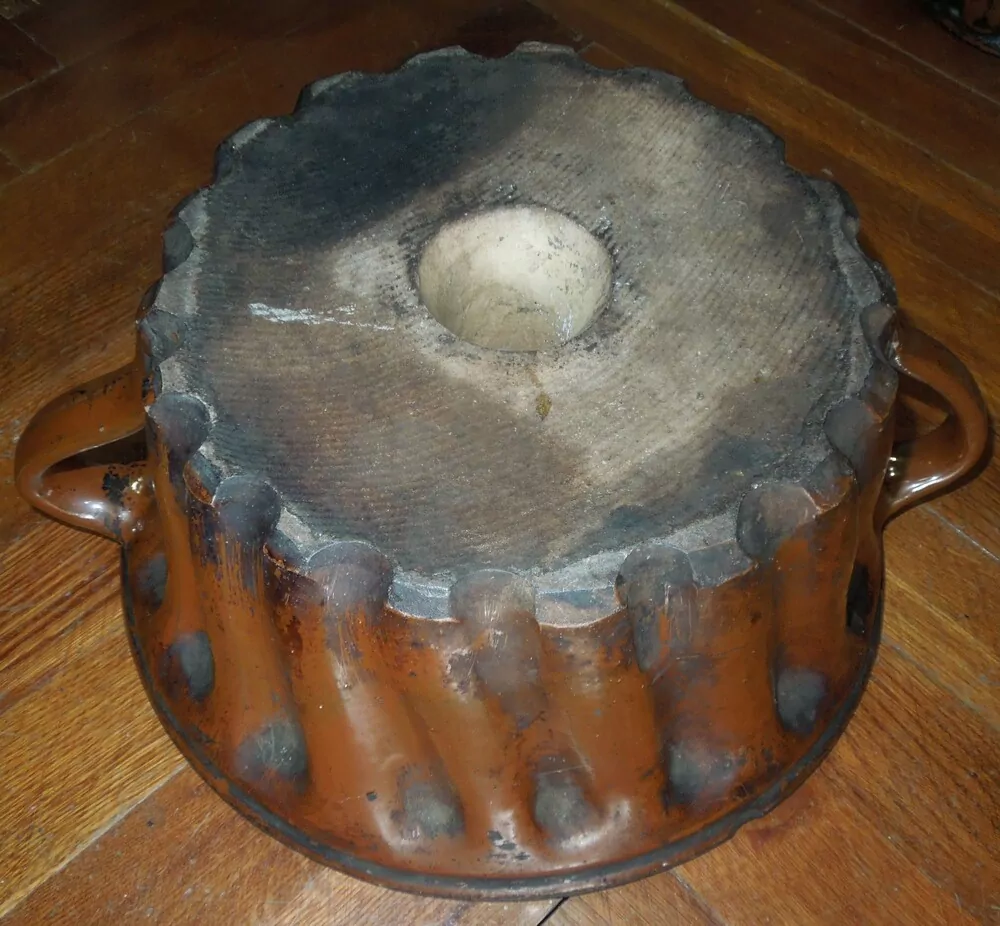 BÁBOVKA FORMA KERAMIKA