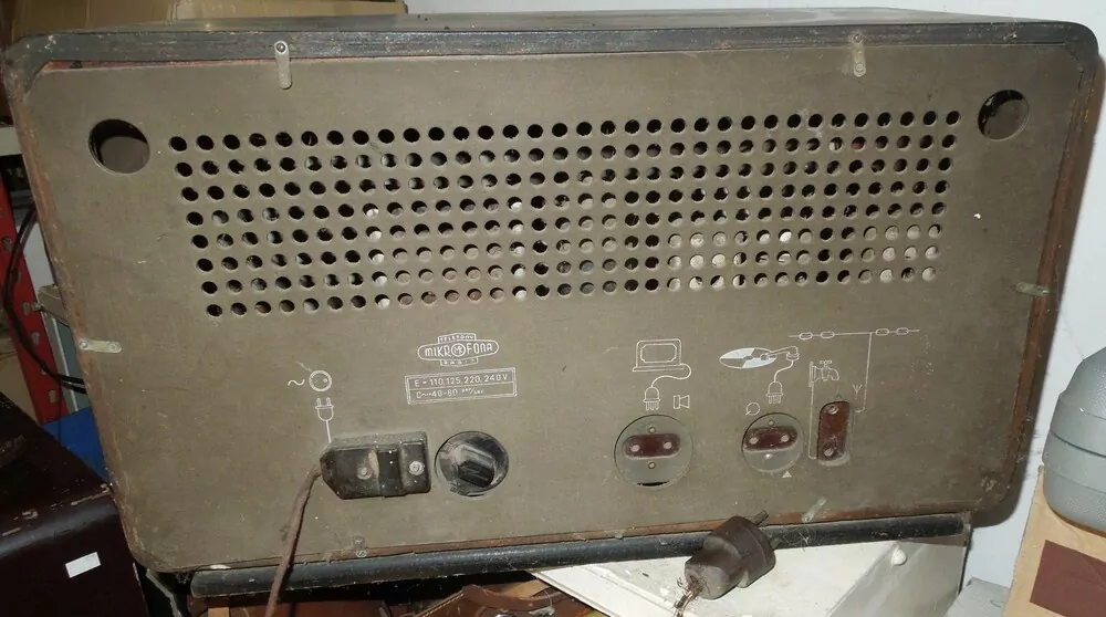 Rádio Mikrofona MK 375