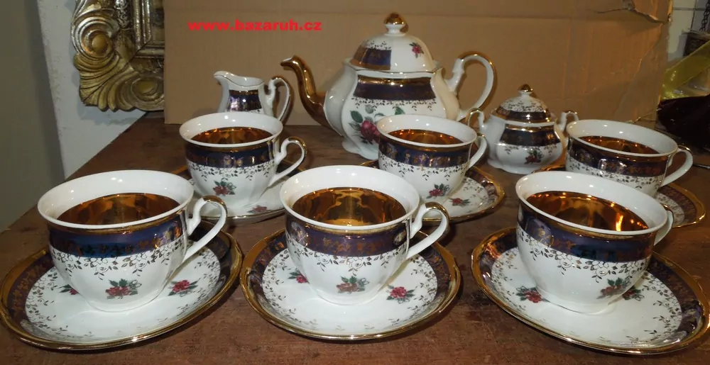 PORCELÁNOVÁ SOUPRAVA