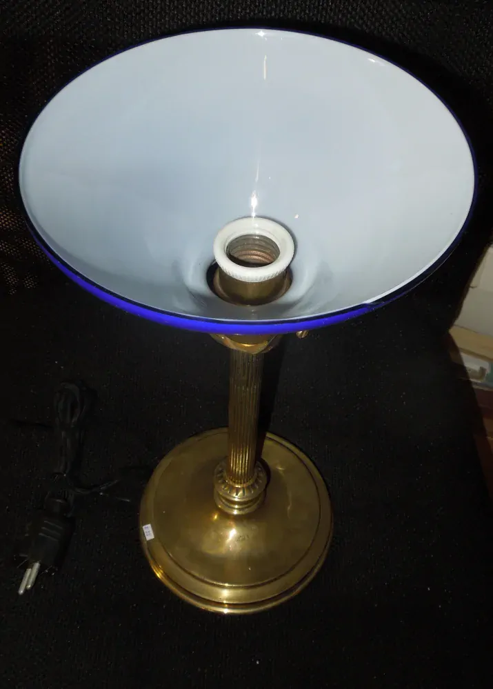STAROŽITNÁ STOLNÍ  MOSAZNÁ LAMPA ELEKTRICKÁ LAMPIČKA