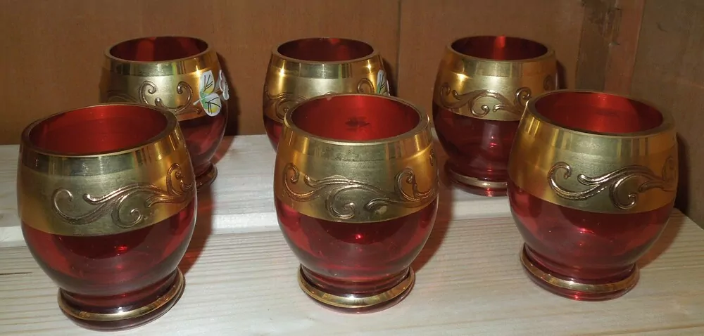 SKLENIČKY NOVOBORSKÉ SKLO