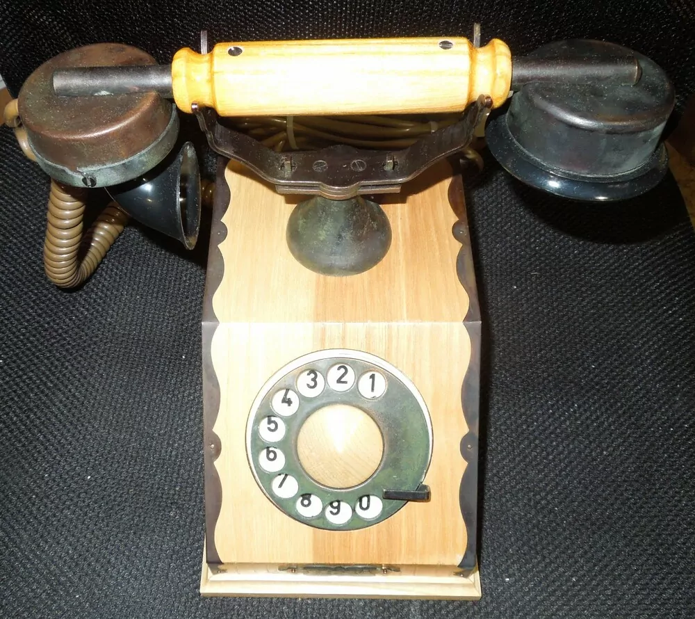 STAROŽITNÝ TELEFON TESLA