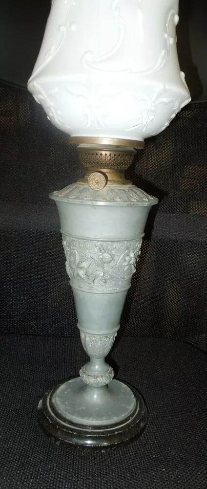 STAROŽITNÁ PETROLEJOVÁ LAMPA , PETROLEJKA