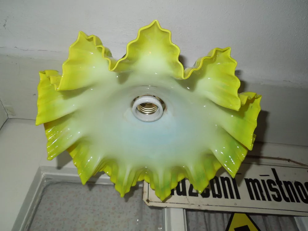 STAROŽITNOST STROPNICE 1 KS LUSTR STÍNÍTKO ŠIRM 