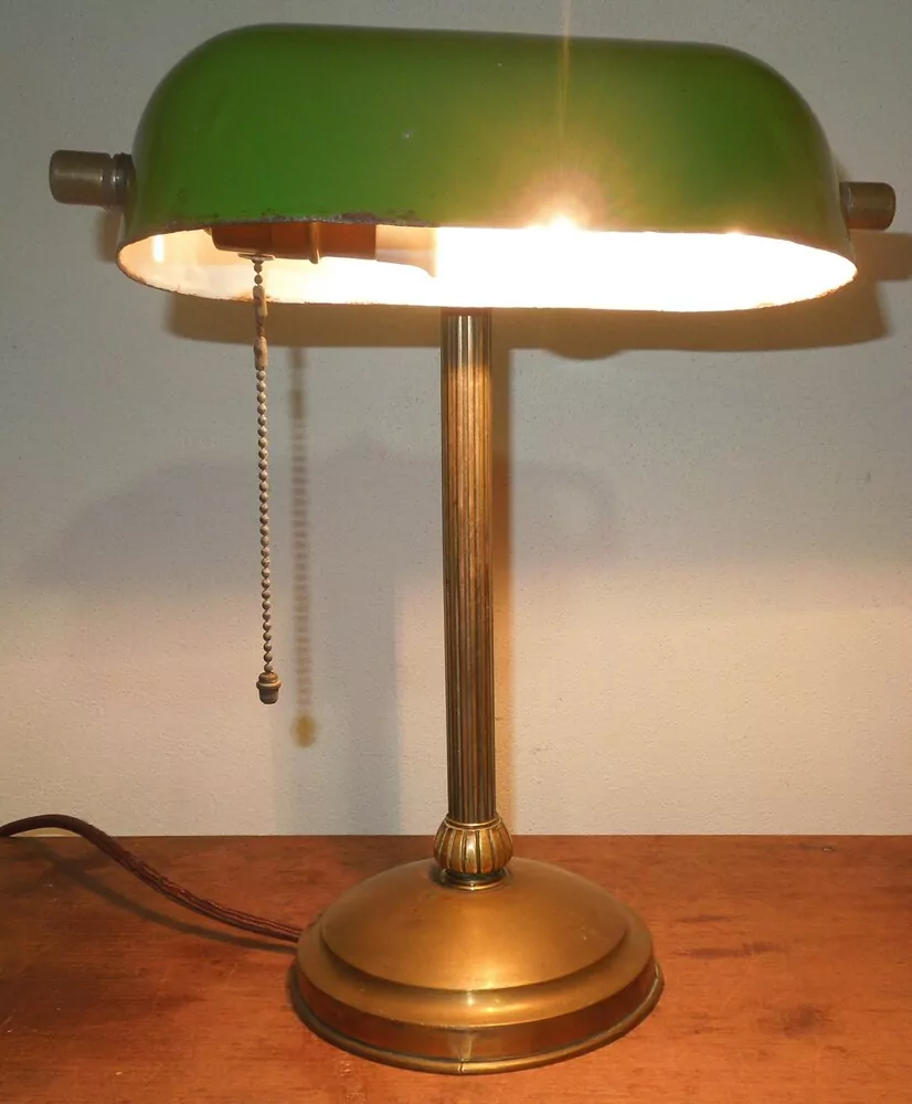 STAROŽITNÁ BANKOVNÍ LAMPA BANKÉŘKA