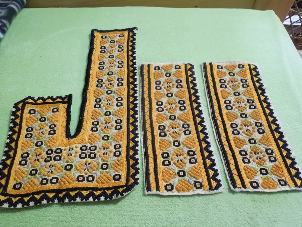 KROJ VYŠÍVÁNÍ KE KROJI PÁNSKÉ BUBÍNKOVÉ