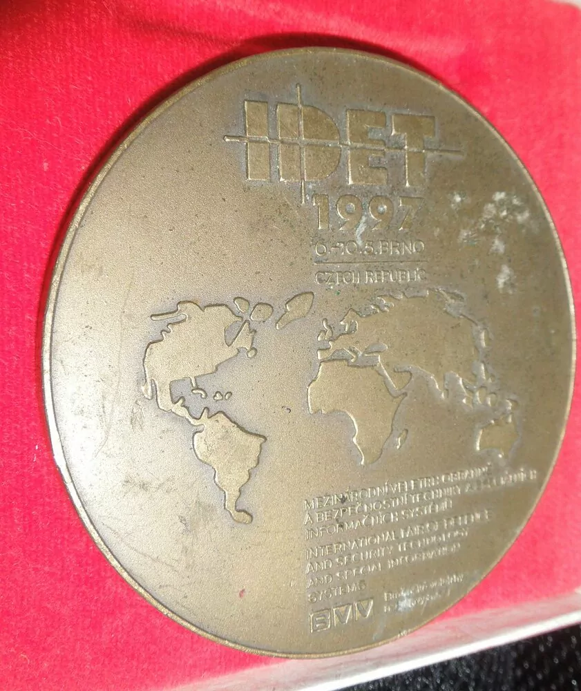 IDET 1997 BVV MEZINÁRODNÍ VELETRH OBRANNÉ A BEZPEČNOSTNÍ TECHNIKY A INFORMAČNÍCH SYSTÉMŮ