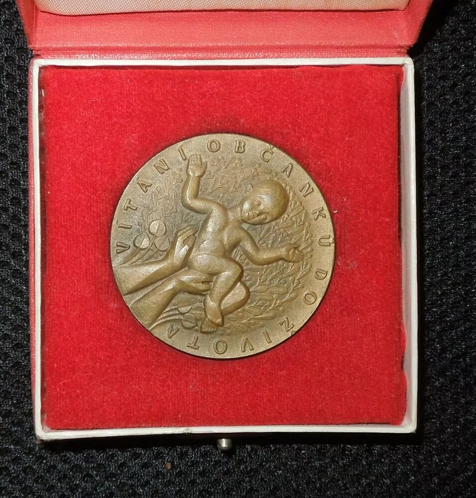 PLAKETA VÍTÁNÍ OBČÁNKŮ DO ŽIVOTA ČESKÁ STÁTNÍ SPOŘITELNA