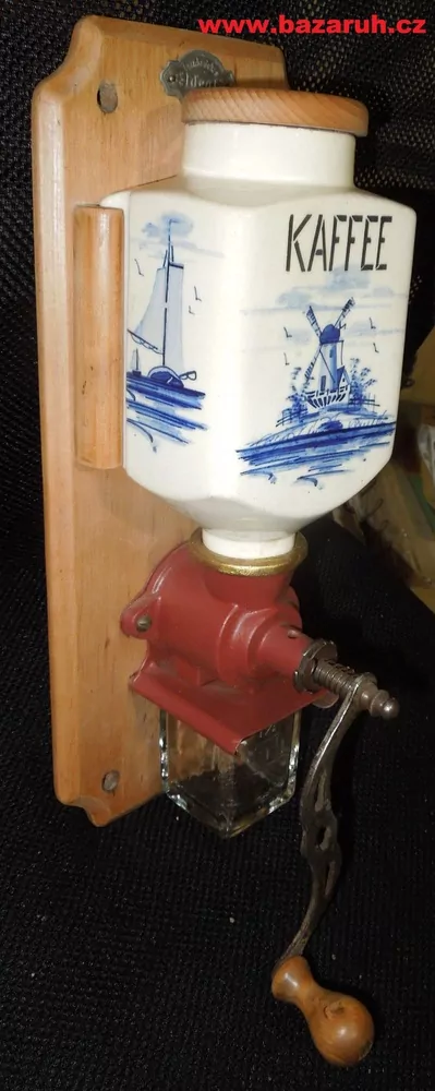 STAROŽITNOST MLÝNEK kafemlýnek, kávomlýnek 