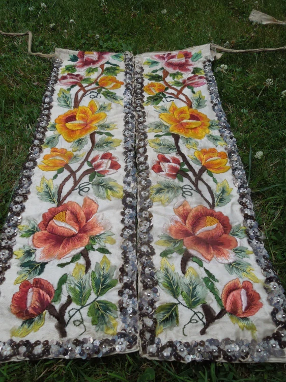 KROJ MAŠLA ,TRÁČKY, ŠTRUPLE,  VYŠÍVANÁ