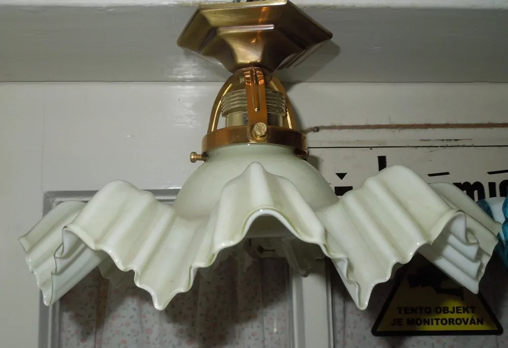 STAROŽITNOST STROPNICE 1 KS LUSTR STÍNÍTKO ŠIRM