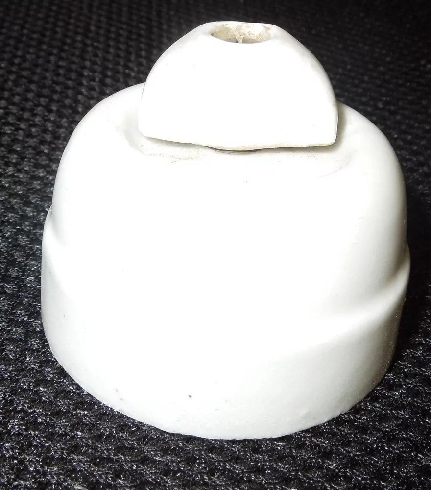 Porcelánový vypínač