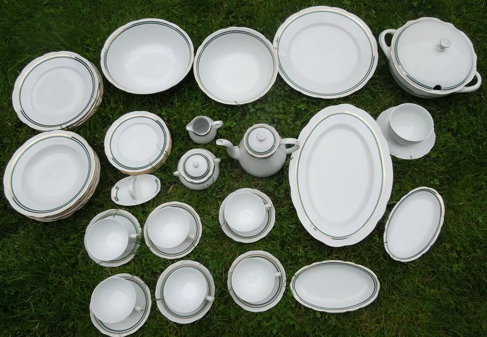 JÍDELNÍ PORCELÁNOVÁ SOUPRAVA