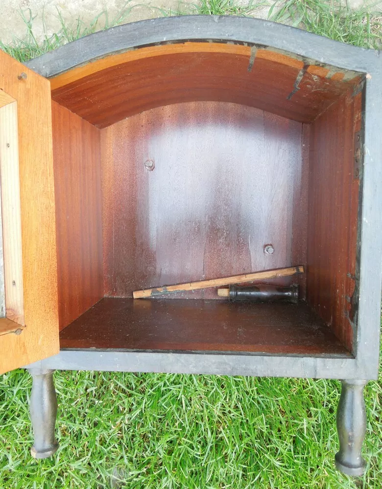 SKŘÍŇKA DŘEVĚNÁ PROSKLENÁ