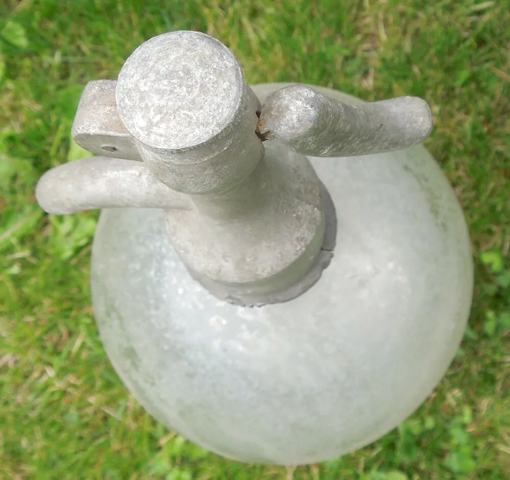 SIFONOVÁ LÁHEV, JAN PALIČKA A SYNOVIA, NEMŠOVÁ