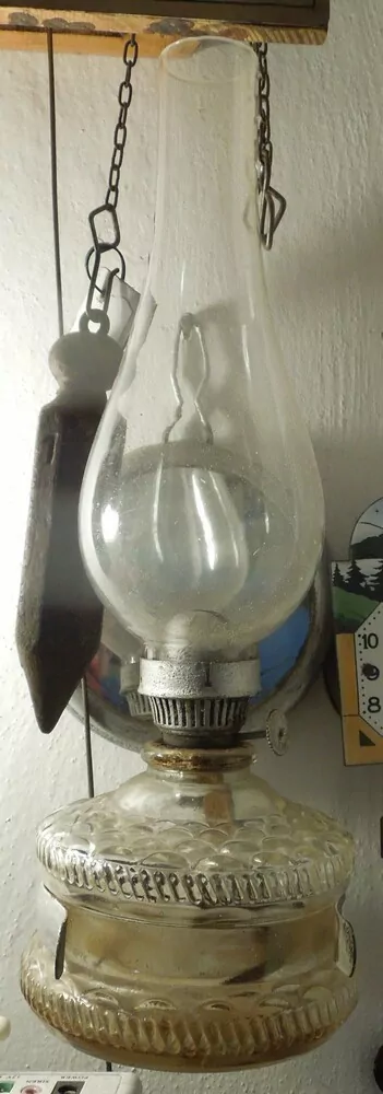 STAROŽITNÁ PETROLEJOVÁ LAMPA