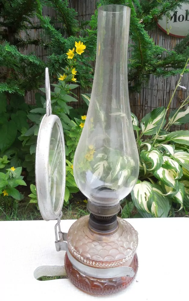 STAROŽITNÁ PETROLEJOVÁ LAMPA
