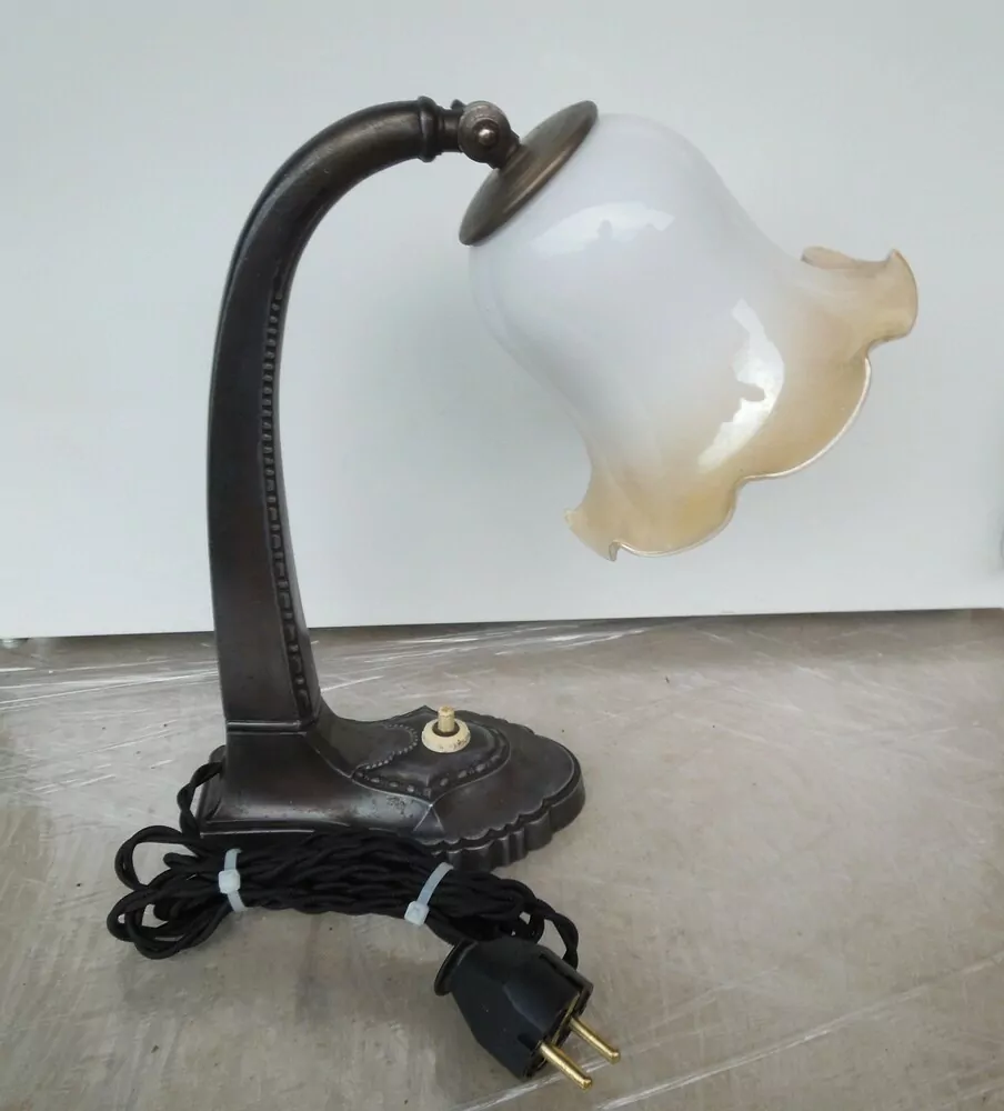 LAMPA STOLNÍ ELEKTRICKÁ