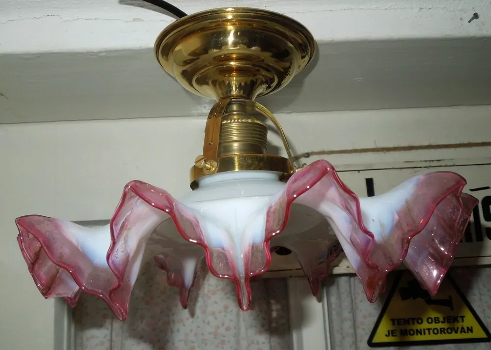 STAROŽITNOST STROPNICE 1 KS LUSTR STÍNÍTKO ŠIRM