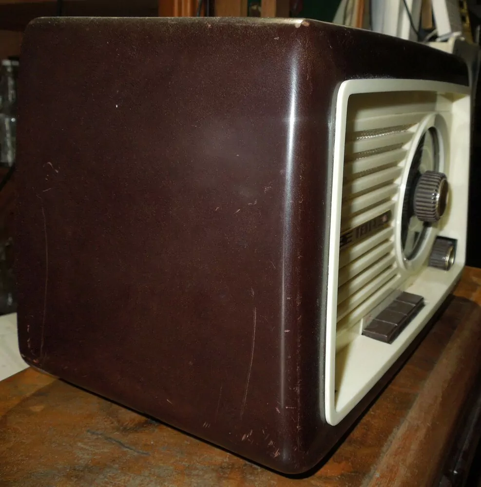 RADIO TESLA 315 A BAKELIT