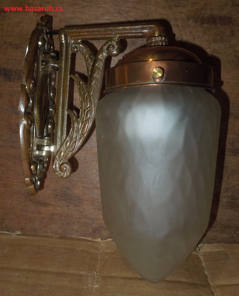 LAMPIČKA NA STĚNU 1KS NÁSTĚNNÁ LAMPA