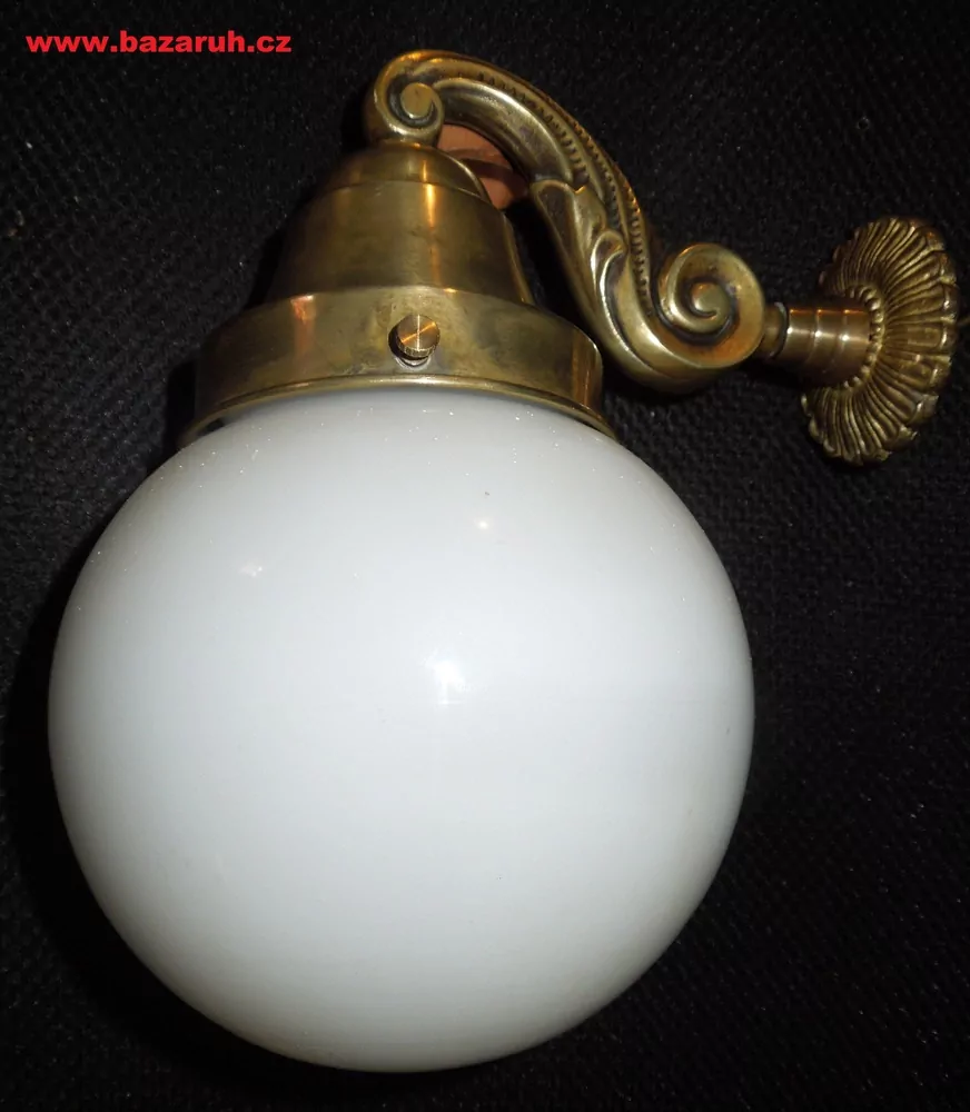 LAMPIČKA NA STĚNU 1 KS NÁSTĚNNÁ LAMPA ELEKTRICKÁ