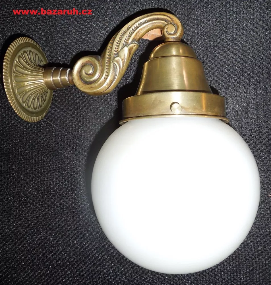 LAMPIČKA NA STĚNU 1 KS NÁSTĚNNÁ LAMPA ELEKTRICKÁ